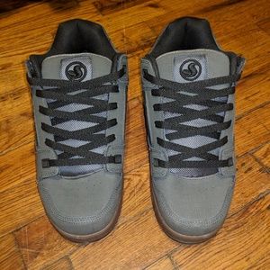 DVS Shoes - DVS Militia shoes 10.5 EUC DVS Shoes - DVS Militia shoes 10.5 EUC